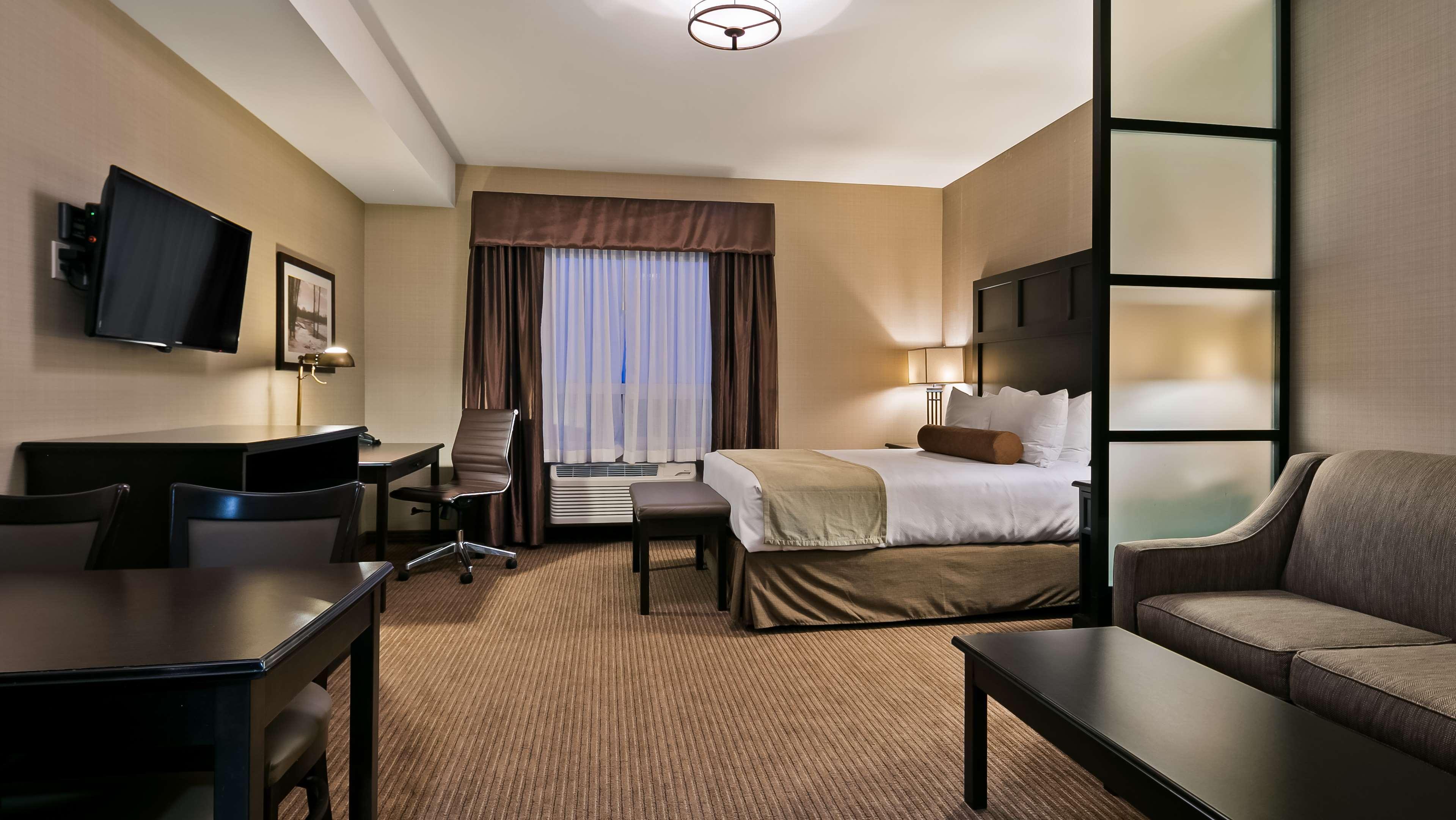 Best Western Plus Okotoks Inn&Suites Extérieur photo
